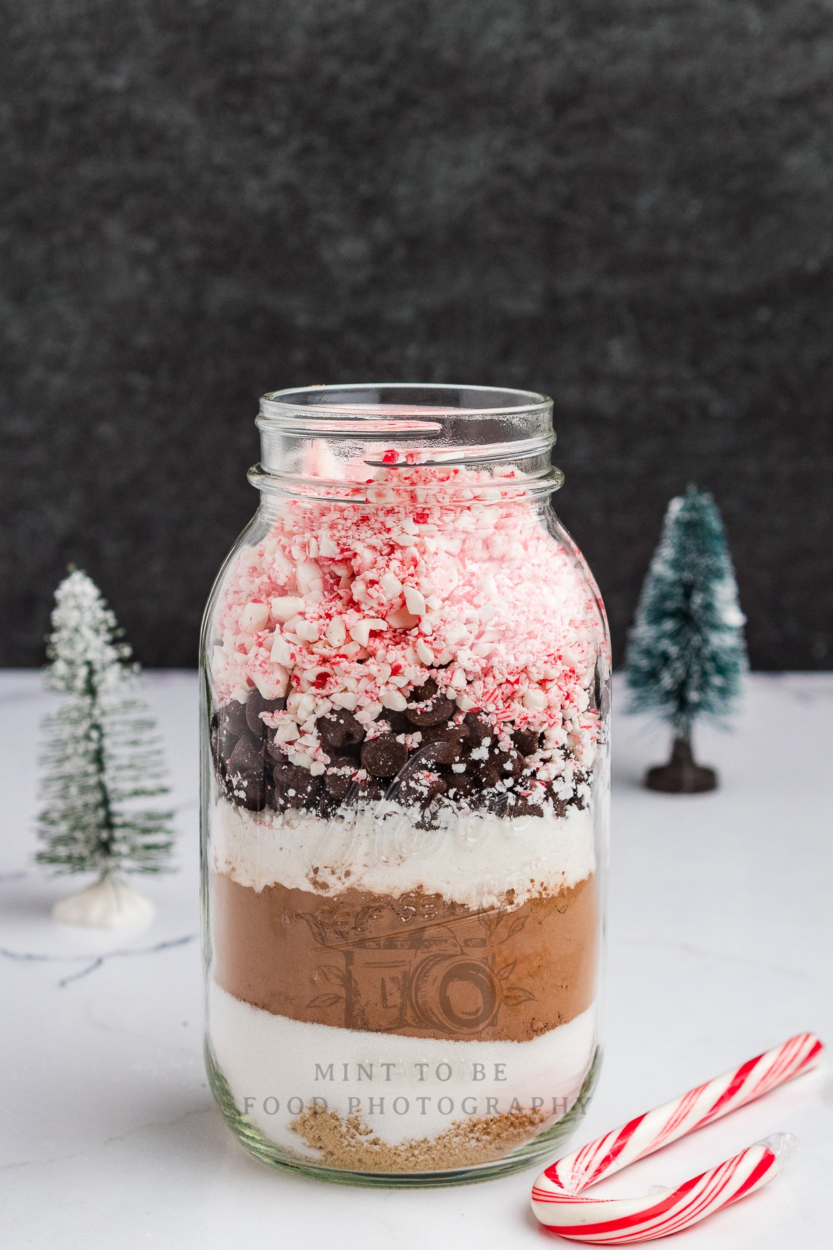 Peppermint Brownies in a Jar (Exclusive)